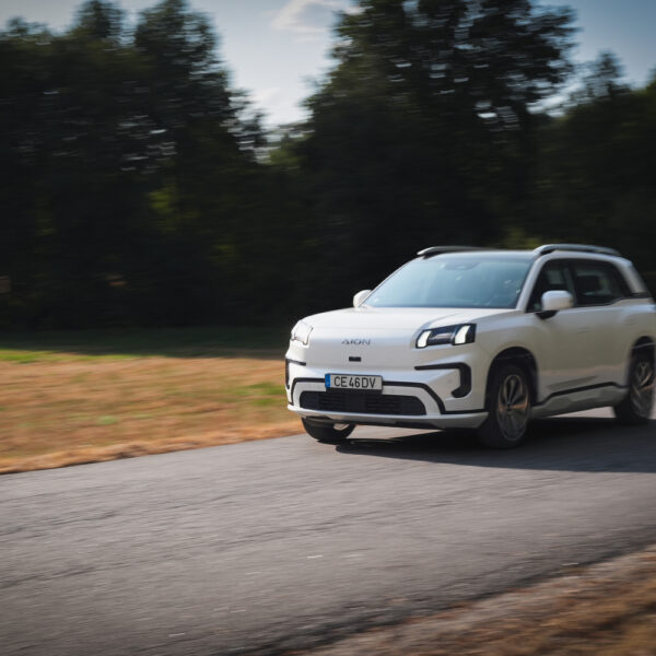 Quer experimentar um dos elétricos da GAC? AION UT e AION V vão estar disponíveis para test drives no Estoril