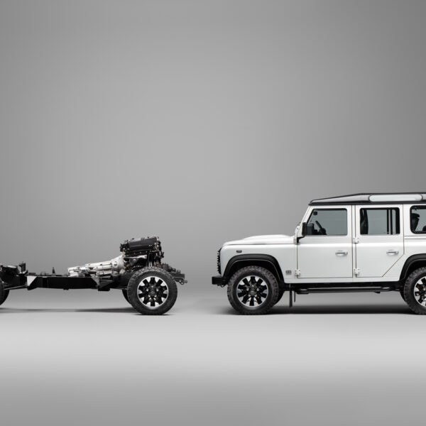 Defender dá uma segunda vida aos clássicos: agora até podem receber um V8 de 405 CV