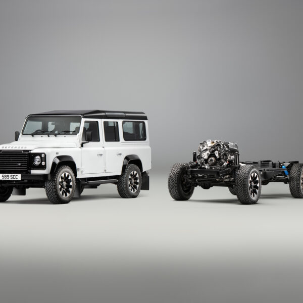 Defender dá uma segunda vida aos clássicos: agora até podem receber um V8 de 405 CV
