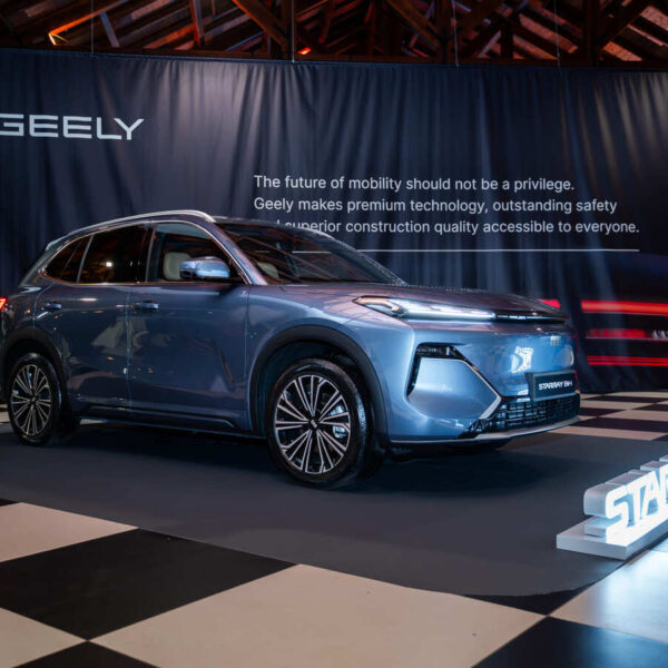 Geely estreia-se oficialmente em Portugal e traz uma surpresa: novo E2 chega ainda este ano