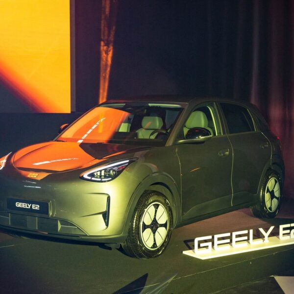 Geely estreia-se oficialmente em Portugal e traz uma surpresa: novo E2 chega ainda este ano