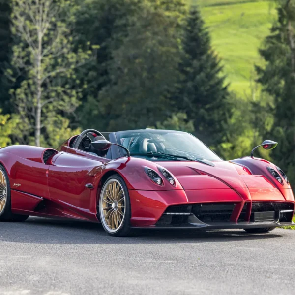Ferrari, Pagani e milhões em jogo: veja algumas das máquinas que vão a leilão em Zurique