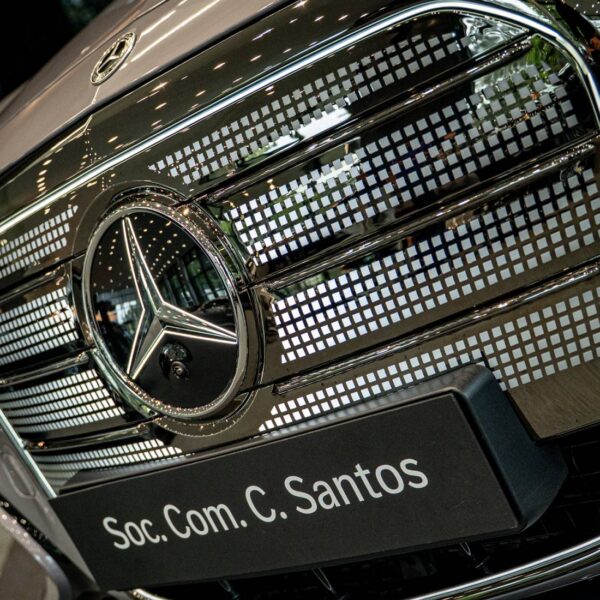 Novo Mercedes Classe C elétrico já chegou a Portugal e traz 489 cv e uns gigantes 760 km de autonomia