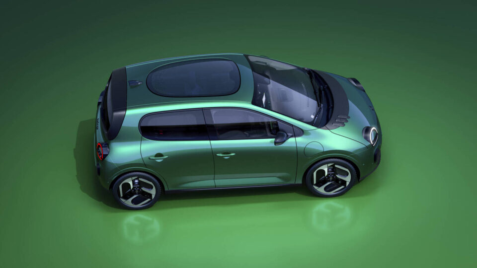 Renault prepara ofensiva em Paris: novo E-Space, Megane com 500 km e regresso do Gordini entre as novidades Renault prepara ofensiva em Paris: novo E-Space, Megane com 500 km e regresso do Gordini entre as novidades