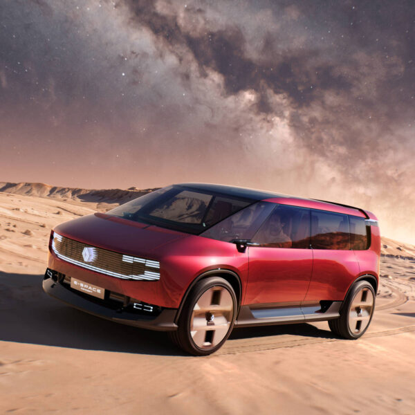 Renault prepara ofensiva em Paris: novo E-Space, Megane com 500 km e regresso do Gordini entre as novidades