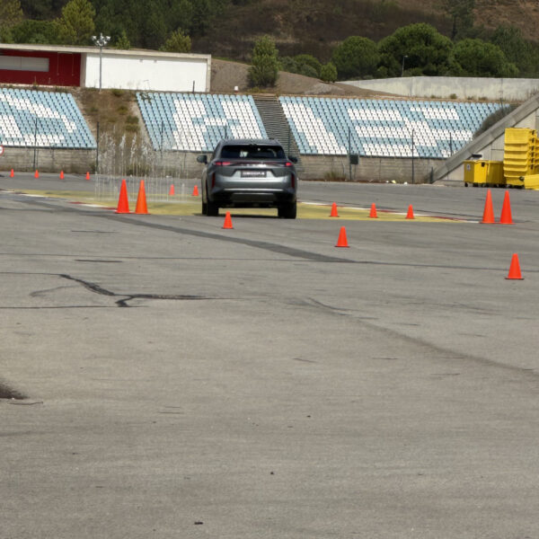Ensaio. Driving Experience Omoda 9 SHS: o SUV híbrido plug-in que quer ser tratado como premium
