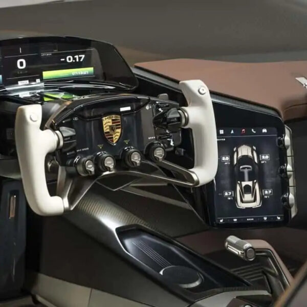 A Porsche prepara algo acima do 911: novo superdesportivo terá motor central e já há data para o primeiro vislumbre