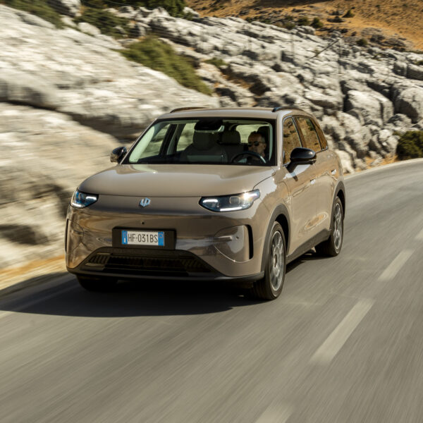 Do Citroën Ami ao Opel elétrico de 281 cv: Stellantis leva 23 modelos ao Porto