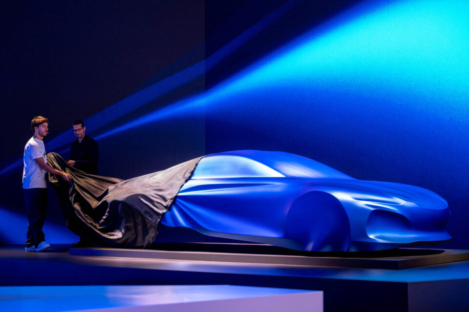 O futuro da Alpine começou a ganhar forma em Paris: clássicos reinventados e uma nova geração de desportivos. O que aí vem?